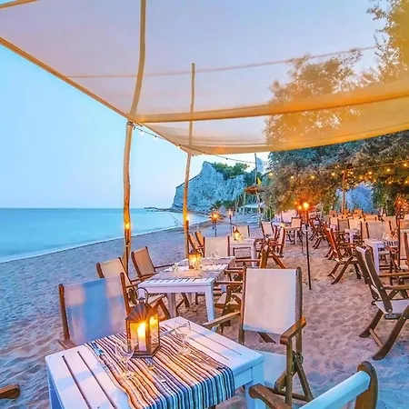 Beautiful With Terrace In Thracian Cliffs شقة Bozhurets