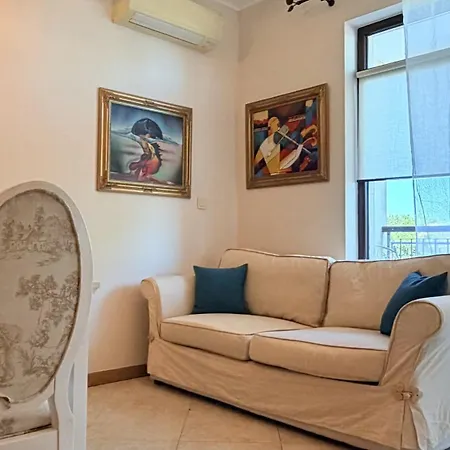 Apartmán Beautiful With Terrace In Thracian Cliffs Bozhurets