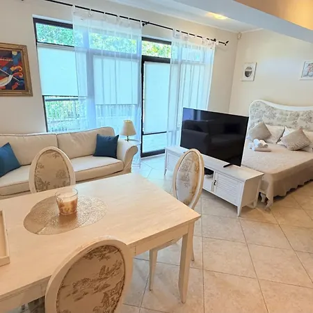 Beautiful With Terrace In Thracian Cliffs Apartmán *