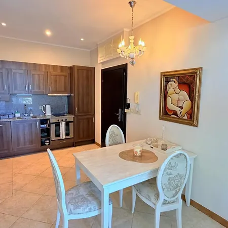 Apartmán Beautiful With Terrace In Thracian Cliffs Bozhurets