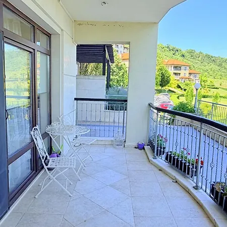 شقة Beautiful With Terrace In Thracian Cliffs Bozhurets