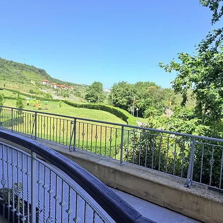 Beautiful With Terrace In Thracian Cliffs * Bozhurets